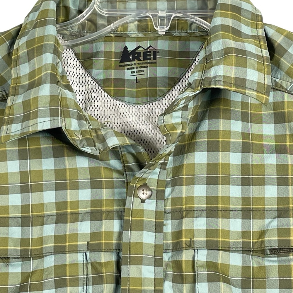 Men's‎ REI Polyester/Spandex Blend Short Sleeve Button Down Shirt Large 0008 - Picture 2 of 10